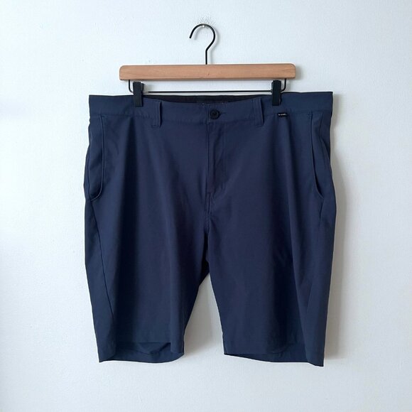 Travis Mathew Wanderlust 9" Blue Flat Front Golf Shorts Men's Size 38 - Picture 1 of 7